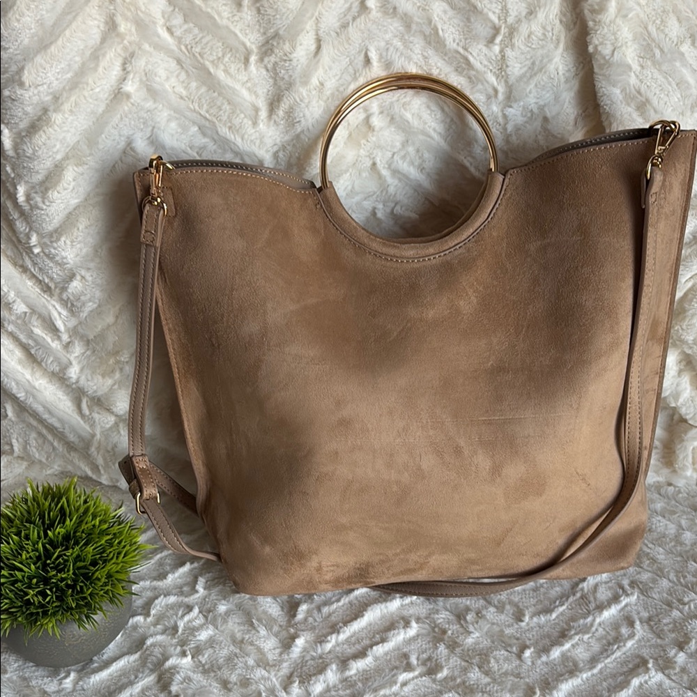 Banana Republic Tan and Gold Tote with Minimalist Design